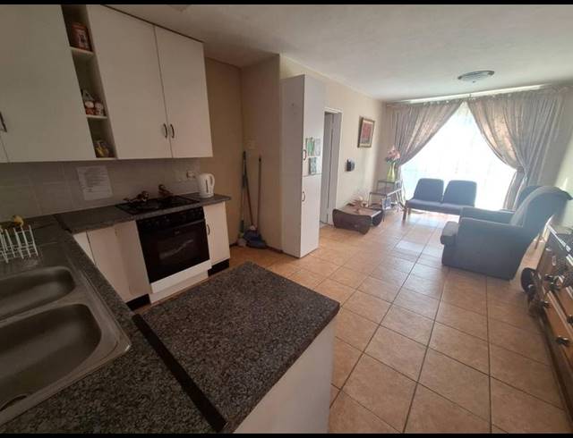 1 BEDROOM APARTMENT FOR SALE IN LYNNWOOD